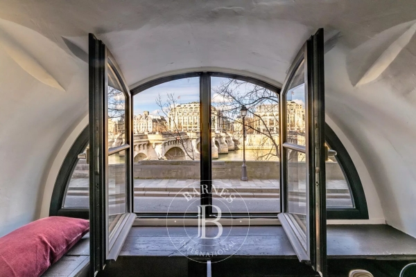 Luxury Apartment for sale in Paris 1Er, 1 750 000 €, Photo 1