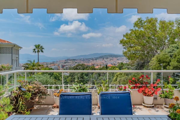 Luxury Apartment for sale in Cannes, 1 590 000 €, Photo 1