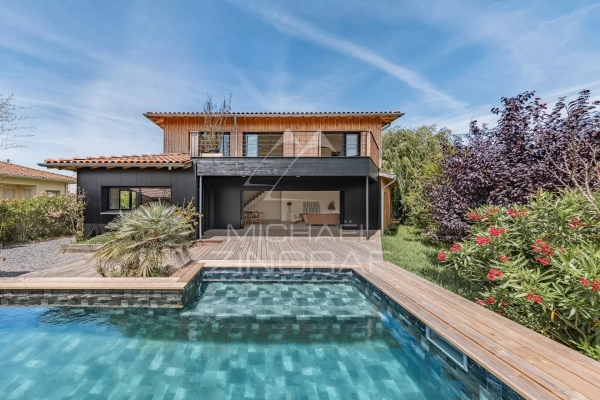 Luxury House for sale in La Teste-de-Buch, 1 390 000 €, Photo 1