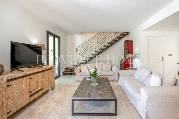 Maison de luxe à vendre à Robion, 740 000 €, Photo 6