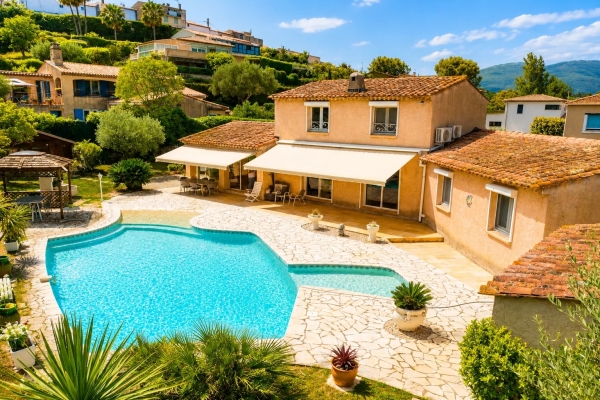 Maison de luxe à vendre à Valbonne, 799 000 €, Photo 1