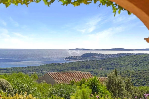 Maison de luxe à vendre à La Croix-Valmer, 2 290 000 €, Photo 1
