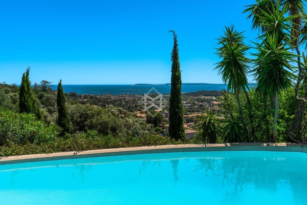 Maison de luxe à vendre à Bormes-les-Mimosas, 1 885 000 €, Photo 1