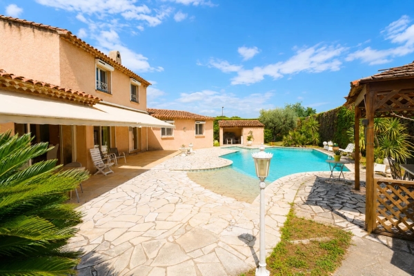 Luxury House for sale in Valbonne, 750 000 €, Photo 5