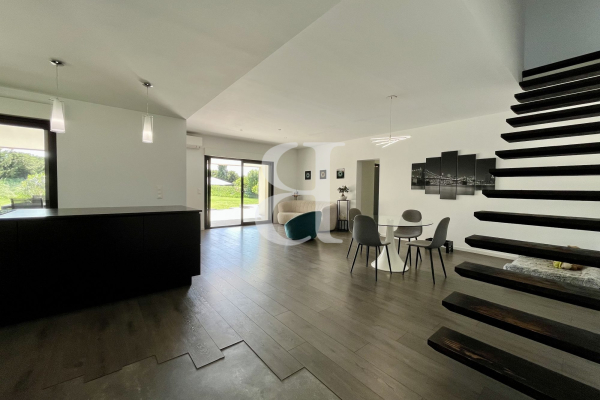 Maison de luxe à vendre à Saint Étienne-du-Grès, 498 000 €, Photo 6