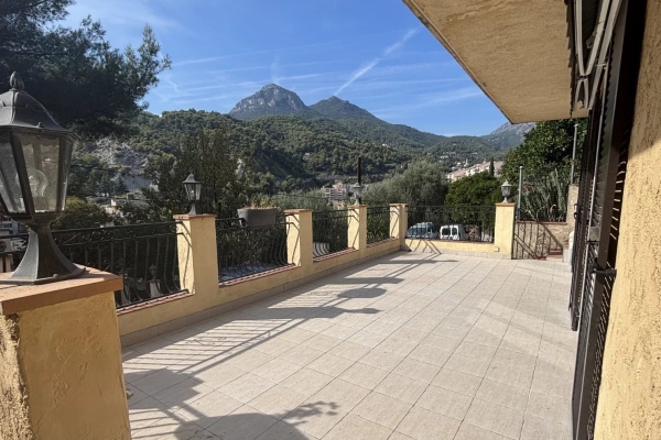 Maison de luxe à vendre à Menton, 750 000 €, Photo 1