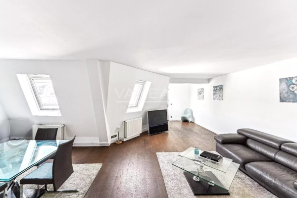 Luxury Apartment for sale in Paris 8Ème, 1 030 000 €, Photo 1