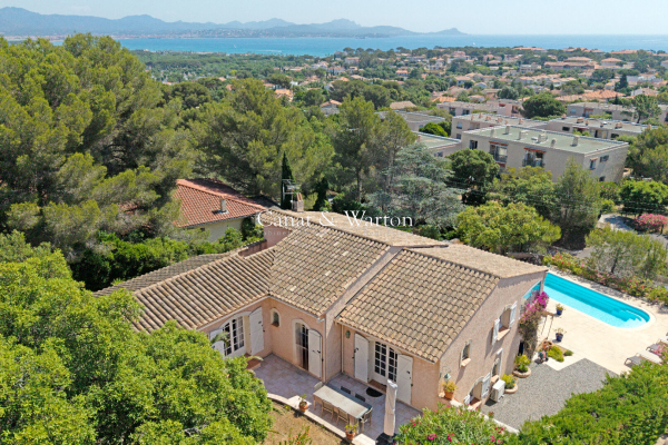 Maison de luxe à vendre à Saint-Aygulf, 980 000 €, Photo 3
