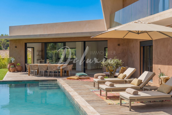 Maison de luxe à vendre à Saint-Raphaël, 1 995 000 €, Photo 1