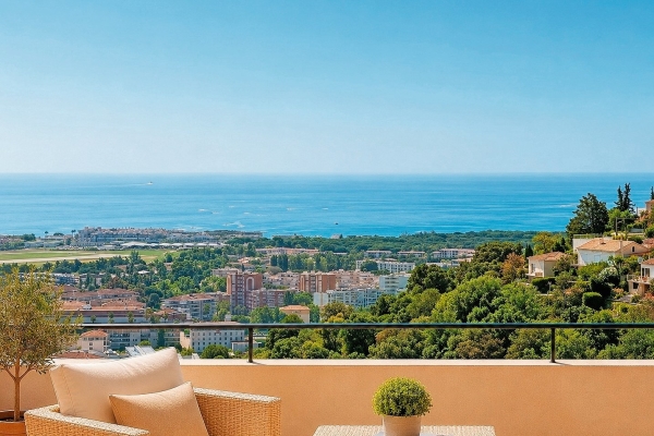 Luxury Apartment for sale in Mandelieu-la-Napoule, 660 000 €, Photo 1