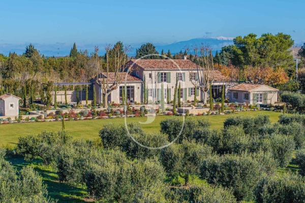 Luxury House for sale in Eygalières, 8 800 000 €, Photo 1