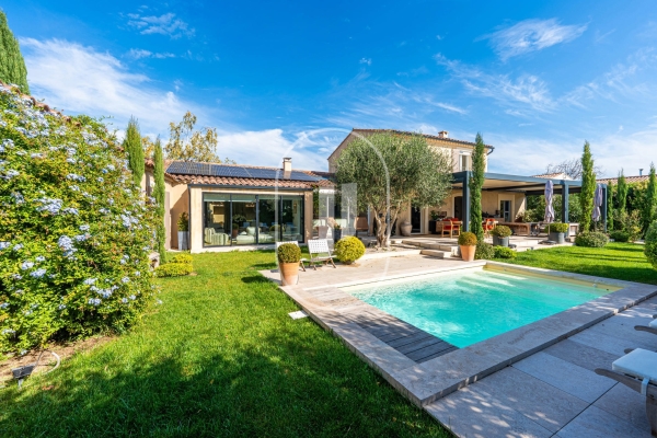 Luxury House for sale in Maussane les Alpilles, 1 395 000 €, Photo 1