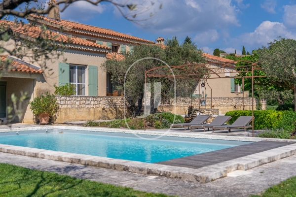 Maison de luxe à vendre à Paradou, 1 190 000 €, Photo 1