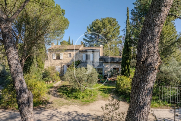 Maison de luxe à vendre à Saint-Rémy-de-Provence, 1 690 000 €, Photo 1