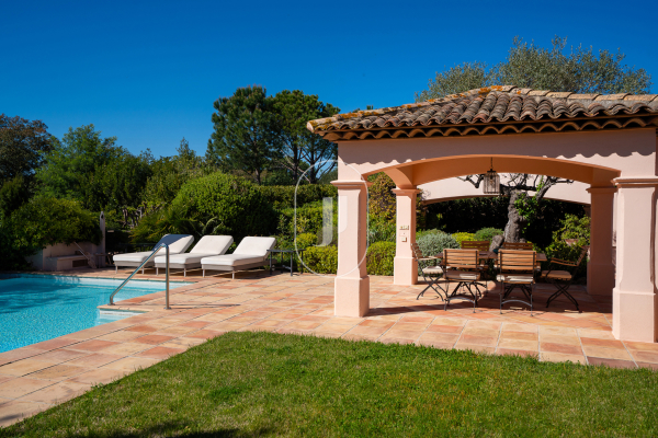 Maison de luxe à vendre à Gassin, 2 300 000 €, Photo 1