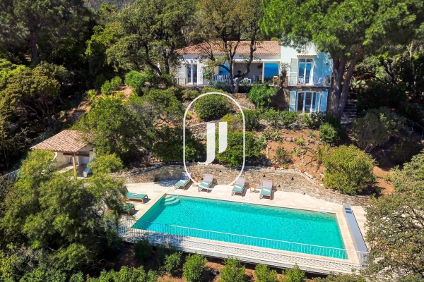 Maison de luxe à vendre à Cavalaire-sur-Mer, 3 190 000 €, Photo 1