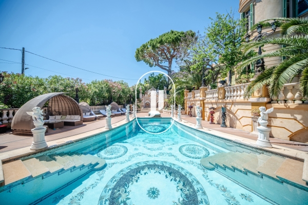 Maison de luxe à vendre à Antibes, 26 000 000 €, Photo 1