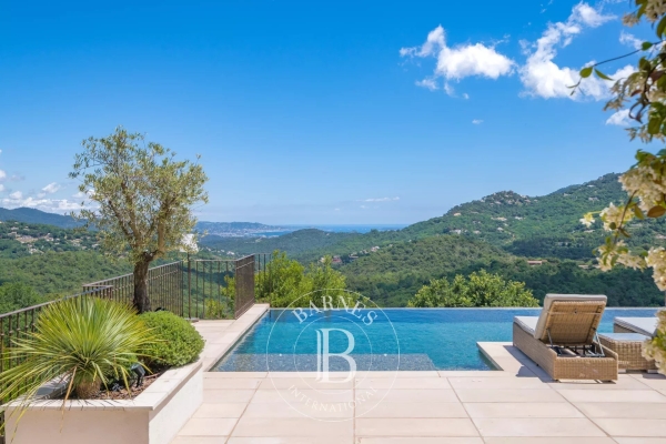 Maison de luxe à louer à Les Adrets de l'Esterel, 5 375 €, Photo 1