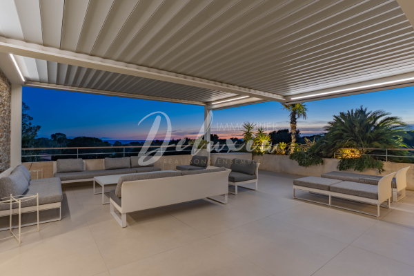 Luxury Apartment for sale in Saint-Raphaël, 1 650 000 €, Photo 2