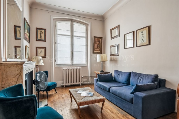 Luxury Apartment for sale in Paris 7Ème, 1 225 000 €, Photo 2