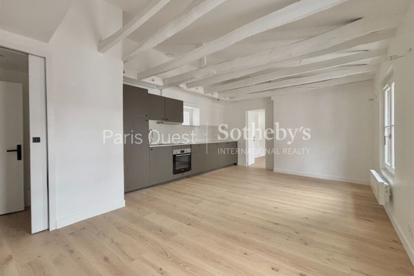 Luxury Apartment for sale in Paris 3Ème, 745 000 €, Photo 2