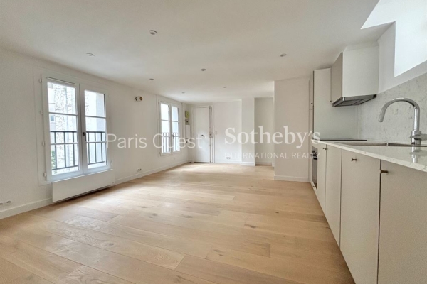 Luxury Apartment for sale in Paris 3Ème, 730 000 €, Photo 2
