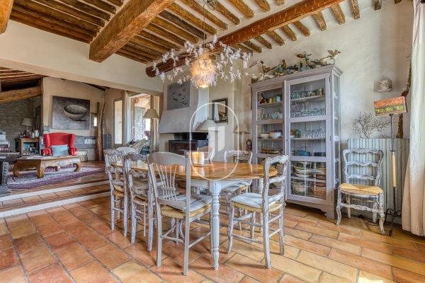Luxury House for sale in Saignon, 850 000 €, Photo 2