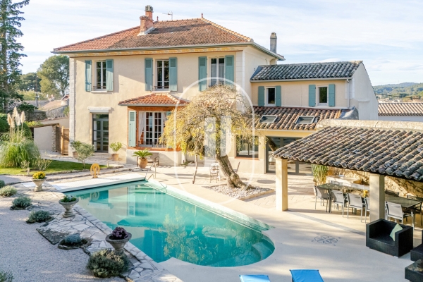 Maison de luxe à vendre à Aix-en-Provence, 1 590 000 €, Photo 2