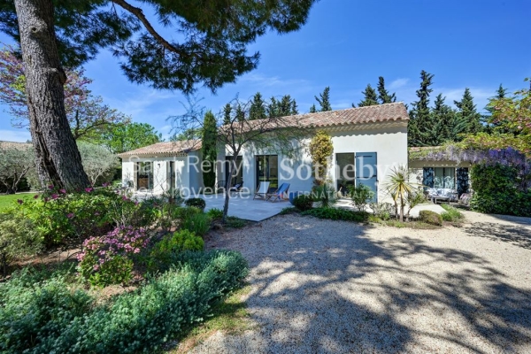 Luxury House for sale in Eygalières, 2 450 000 €, Photo 3
