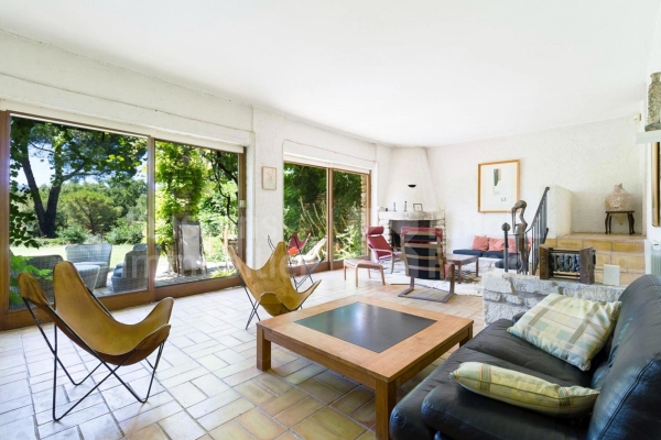 Maison de luxe à vendre à Gordes, 1 750 000 €, Photo 3