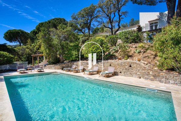 Luxury House for sale in Cavalaire-sur-Mer, 3 190 000 €, Photo 3