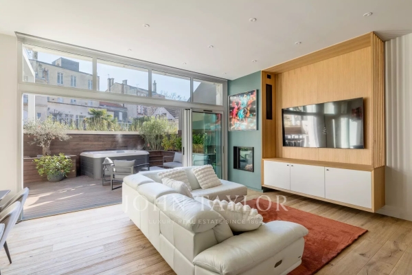 Maison de luxe à louer à Bordeaux, 3 000 €, Photo 3
