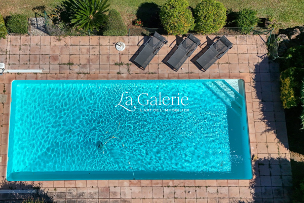 Maison de luxe à vendre à Sanary-sur-Mer, 1 560 000 €, Photo 4