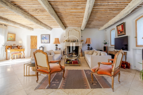 Luxury House for sale in Cucuron, 1 690 000 €, Photo 4