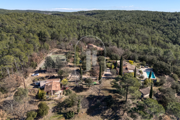 Luxury House for sale in Entrecasteaux, 1 050 000 €, Photo 5
