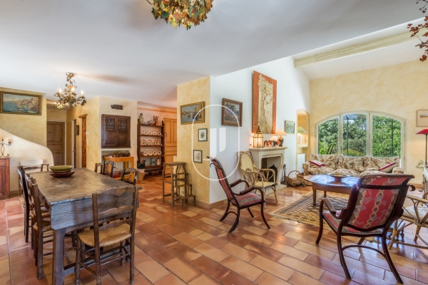 Maison de luxe à vendre à Bonnieux, 1 095 000 €, Photo 7