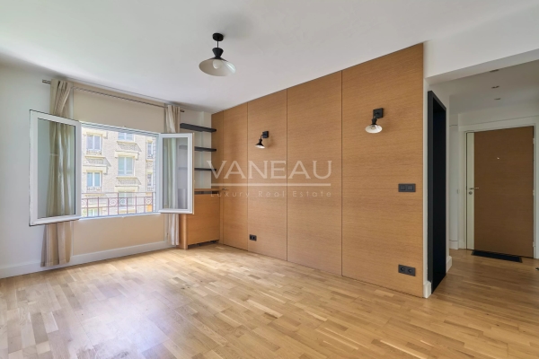 Luxury Apartment for sale in Courbevoie, 310 000 €, Photo 1