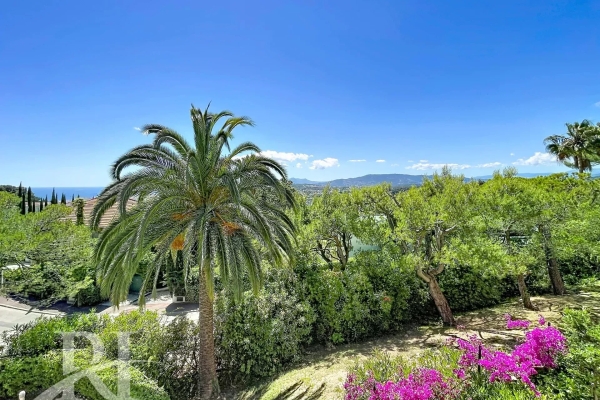Luxury Apartment for sale in Le Cannet, 690 000 €, Photo 1