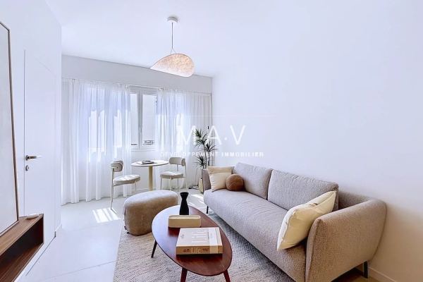 Luxury Apartment for sale in Nice, 379 000 €, Photo 1