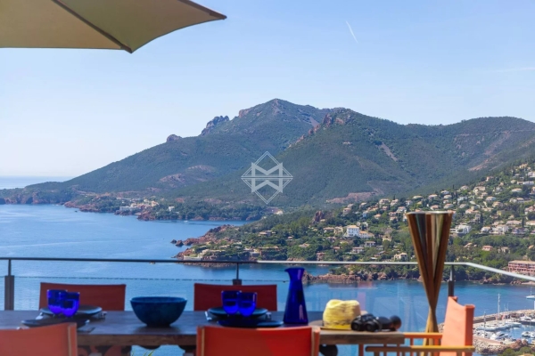 Luxury House for rental in Théoule-sur-Mer, 12 000 €, Photo 1