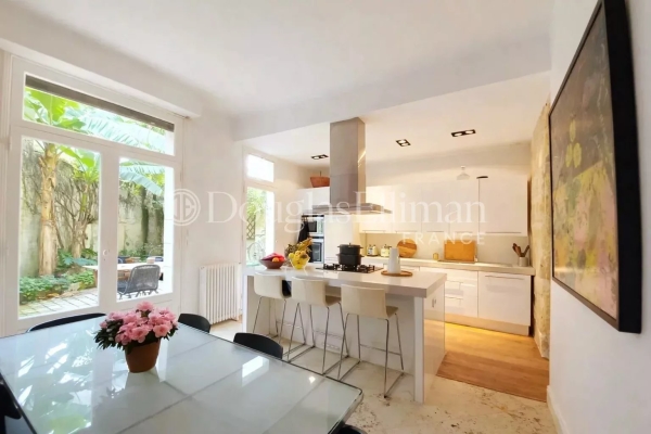 Luxury House for sale in Bordeaux, 879 000 €, Photo 2
