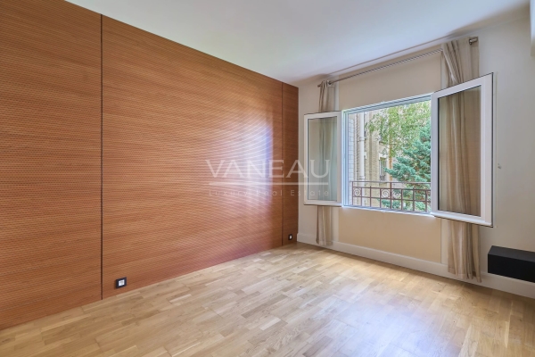 Luxury Apartment for sale in Courbevoie, 310 000 €, Photo 4