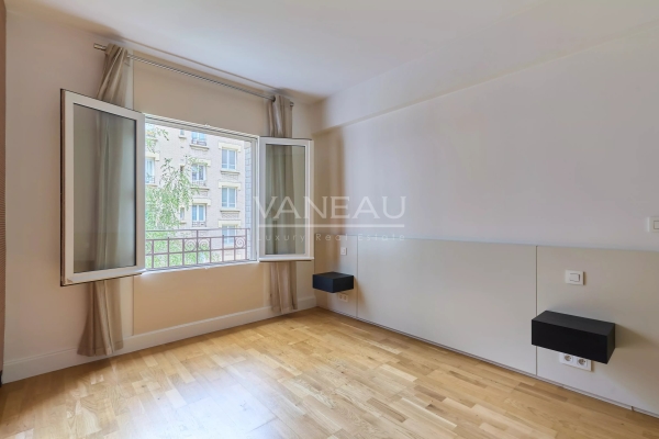 Luxury Apartment for sale in Courbevoie, 310 000 €, Photo 5