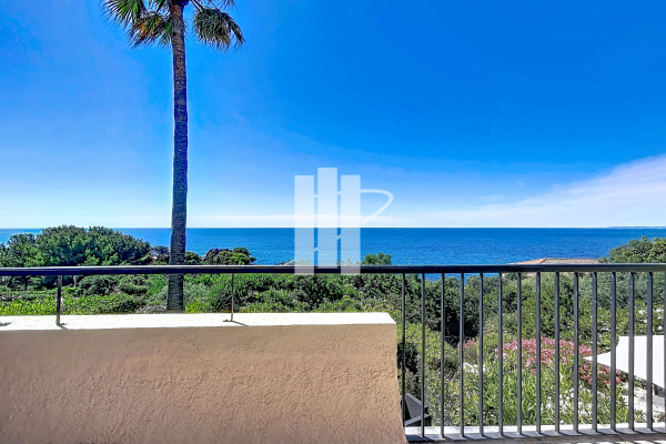 Maison de luxe à vendre à Saint-Raphaël, 635 000 €, Photo 1