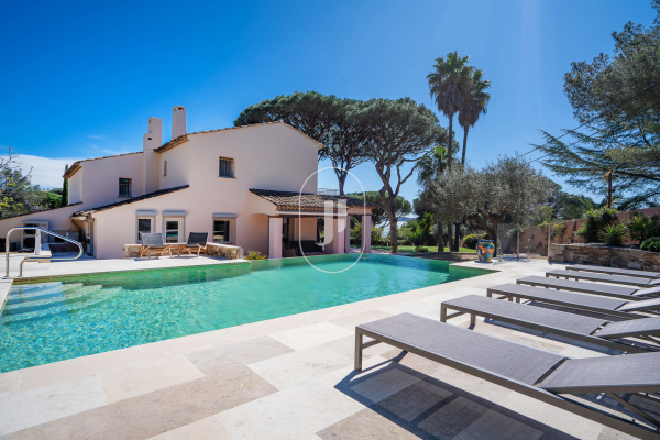 Maison de luxe à vendre à Sainte-Maxime, 2 250 000 €, Photo 1