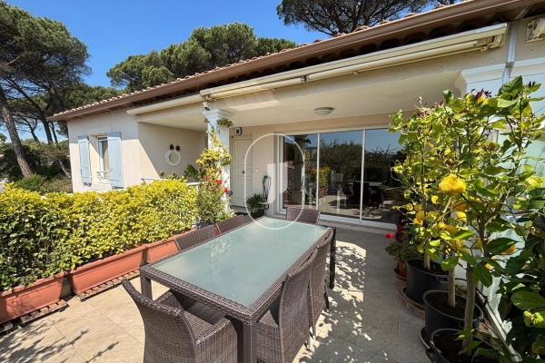 Maison de luxe à vendre à Sainte-Maxime, 498 000 €, Photo 1