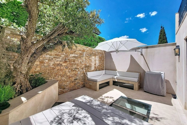 Maison de luxe à vendre à Sainte-Maxime, 975 000 €, Photo 1
