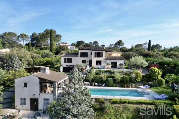 Maison de luxe à vendre à Roquefort-les-Pins, 1 895 000 €, Photo 1
