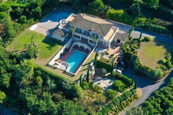 Maison de luxe à louer à Saint-Tropez, 31 000 €, Photo 1