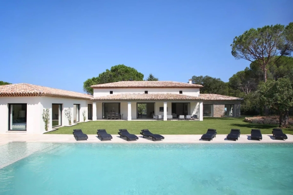 Maison de luxe à louer à Saint-Tropez, 39 000 €, Photo 1